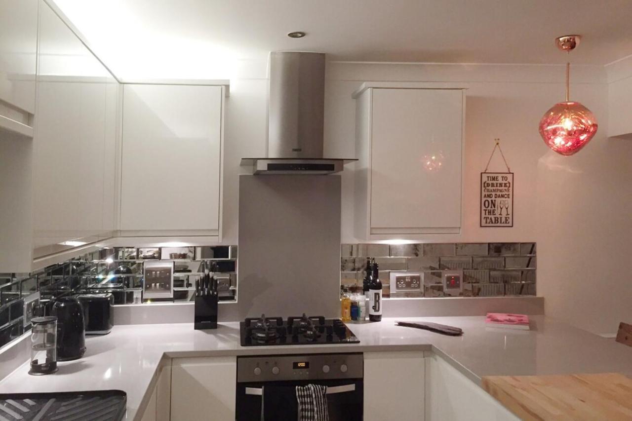 Spacious 1 Bedroom Split Level Old Pub Conversion Tower Bridge London Exterior foto